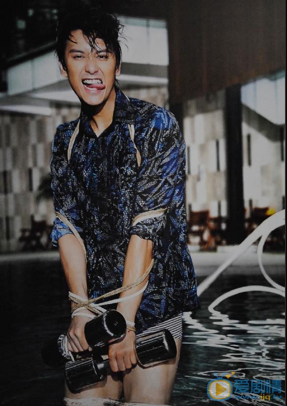 巫迪文杂志封面大图 巫迪文高清写真_巫迪文高清剧照