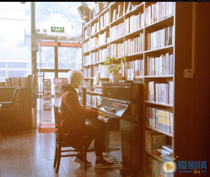 李志杰街拍写真 李志杰高清写真_李志杰高清剧照
