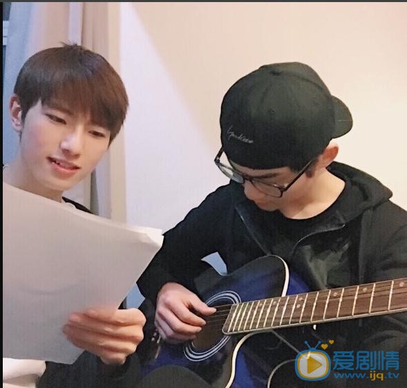 叶泓希乐队合照写真 叶泓希高清写真_叶泓希高清剧照