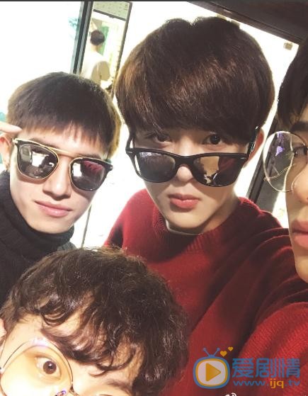 叶泓希乐队合照写真 叶泓希高清写真_叶泓希高清剧照