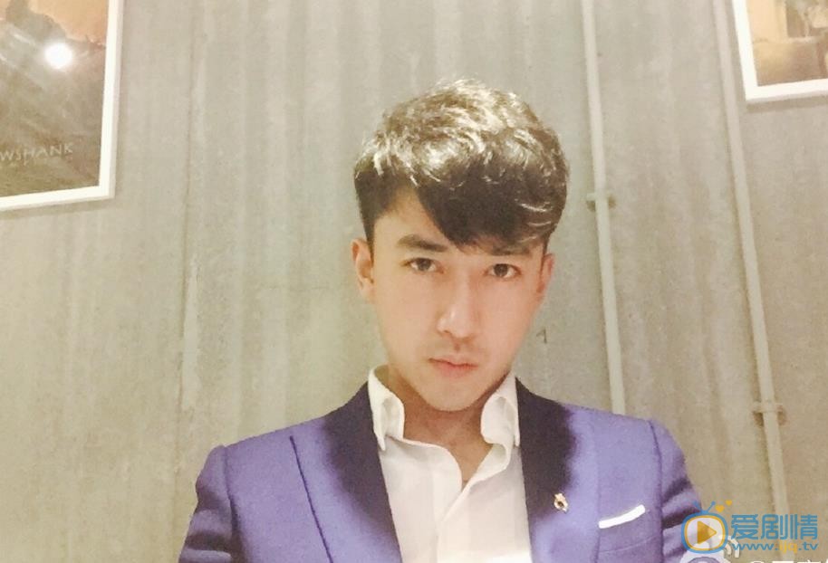 王奕然生活照 王奕然高清写真_王奕然高清剧照