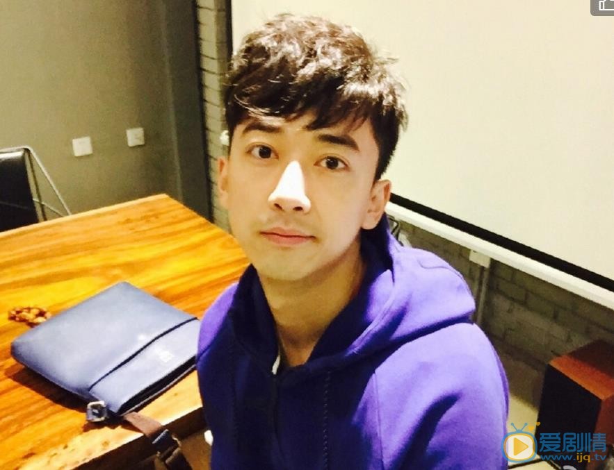 王奕然生活照 王奕然高清写真_王奕然高清剧照