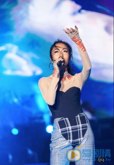 吉克隽逸演唱会写真 吉克隽逸高清写真_吉克隽逸高清剧照