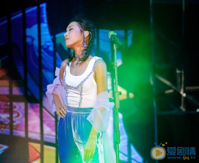 吉克隽逸演唱会写真 吉克隽逸高清写真_吉克隽逸高清剧照