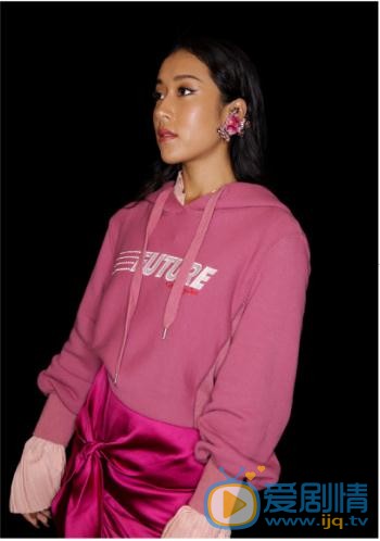 吉克隽逸俏丽写真 吉克隽逸高清写真_吉克隽逸高清剧照