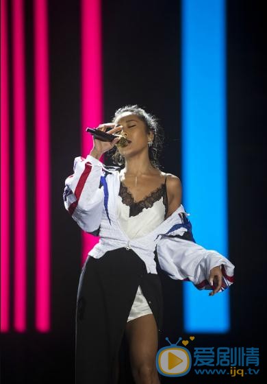 吉克隽逸气质写真 吉克隽逸高清写真_吉克隽逸高清剧照