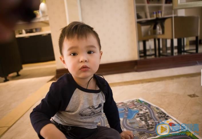 马雅舒儿子照片 马雅舒高清写真_马雅舒高清剧照