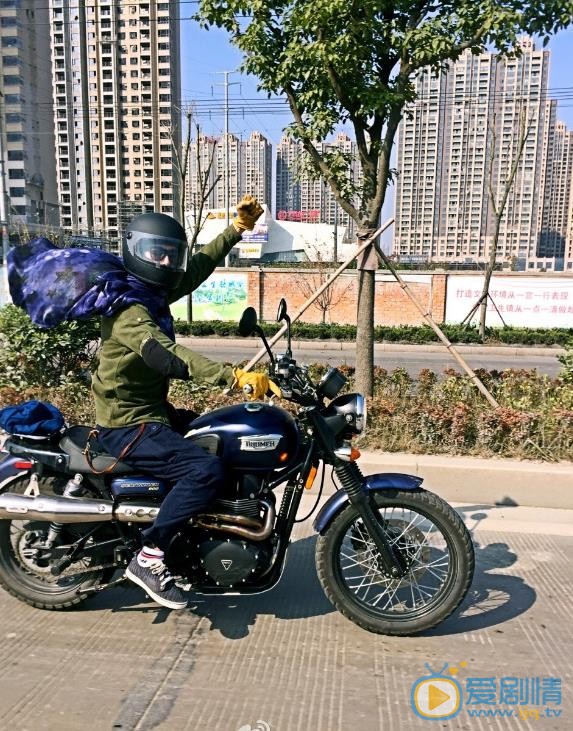 卢星宇骑行照 卢星宇高清写真_卢星宇高清剧照