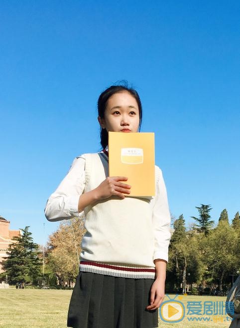 陈芊桦制服写真 陈芊桦高清写真_陈芊桦高清剧照