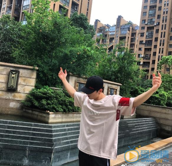 朱匀天街拍写真 朱匀天高清写真_朱匀天高清剧照