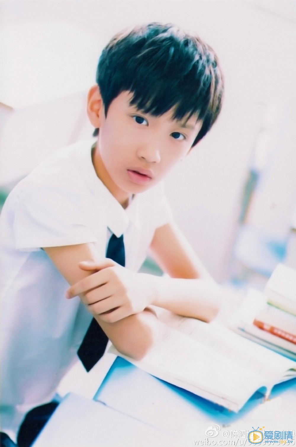 陈泗旭白衣少年写真 陈泗旭高清写真_陈泗旭高清剧照