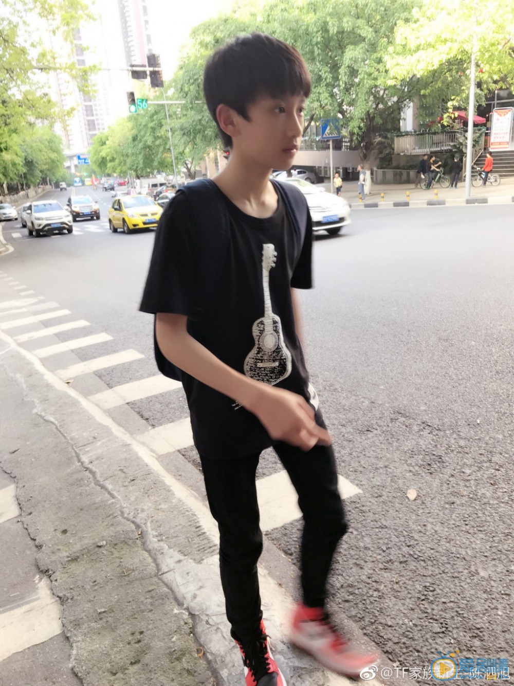 陈泗旭街拍写真 陈泗旭高清写真_陈泗旭高清剧照