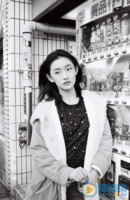 周依然黑白写真 周依然高清写真_周依然高清剧照