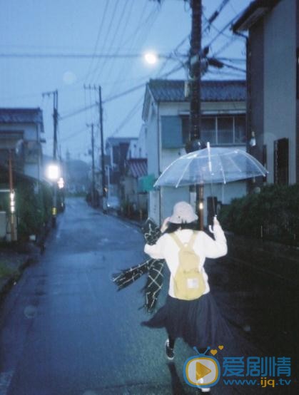 周依然日本街头 周依然高清写真_周依然高清剧照