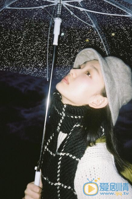 周依然日本街头 周依然高清写真_周依然高清剧照