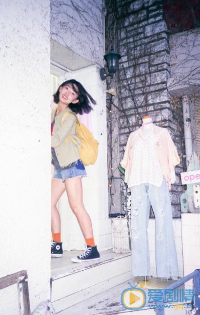 周依然日本街头 周依然高清写真_周依然高清剧照