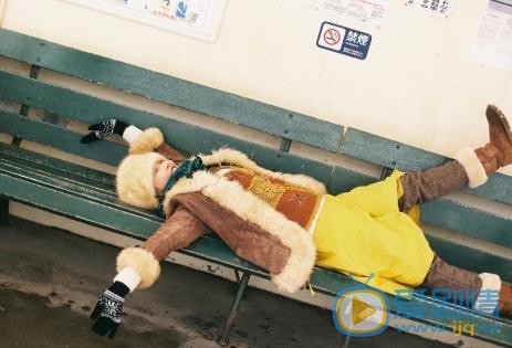 周依然日本街头 周依然高清写真_周依然高清剧照
