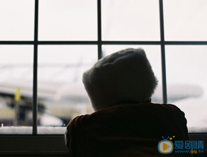 周依然日本街头 周依然高清写真_周依然高清剧照