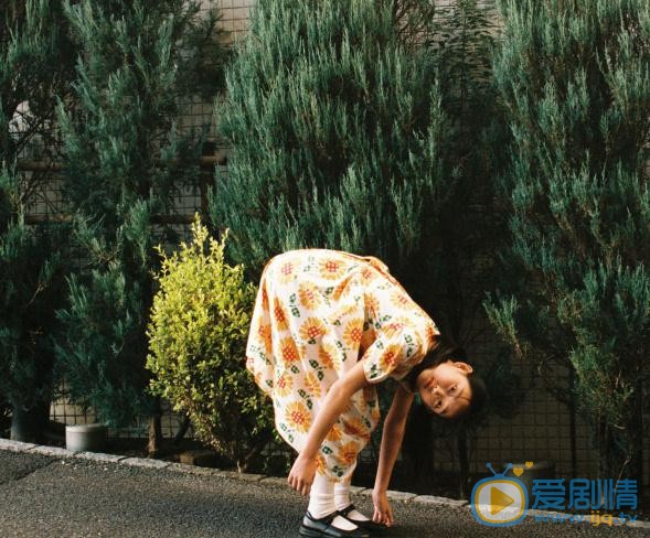 周依然日本街头 周依然高清写真_周依然高清剧照