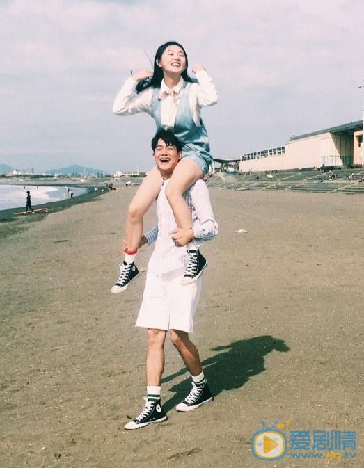 周依然日本街头 周依然高清写真_周依然高清剧照
