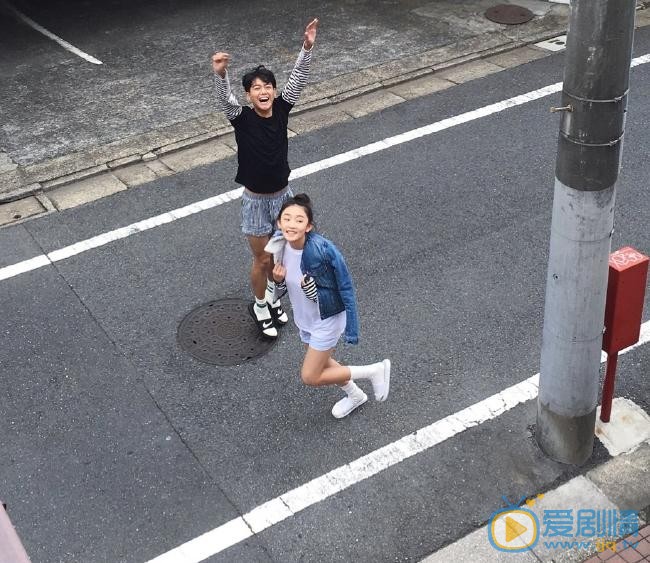 周依然日本街头 周依然高清写真_周依然高清剧照