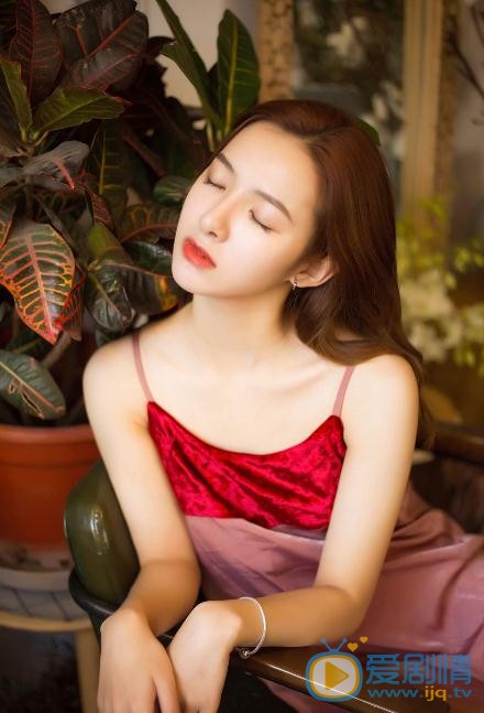 张婕婕时尚写真 张婕婕高清写真_张婕婕高清剧照