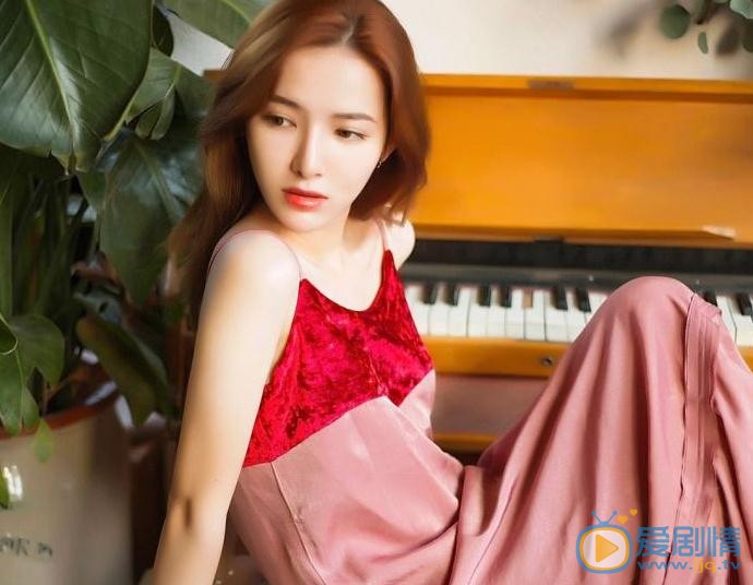 张婕婕时尚写真 张婕婕高清写真_张婕婕高清剧照