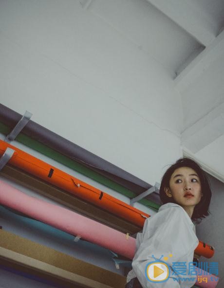 周依然白色写真 周依然高清写真_周依然高清剧照