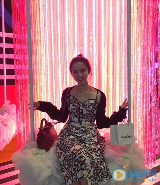 张婕婕生活照 张婕婕高清写真_张婕婕高清剧照