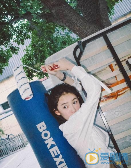 周依然白色写真 周依然高清写真_周依然高清剧照