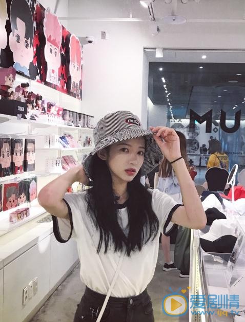 张婕婕生活照 张婕婕高清写真_张婕婕高清剧照