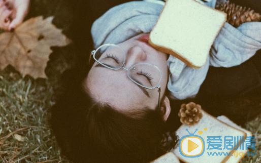 张婕婕制服写真 张婕婕高清写真_张婕婕高清剧照