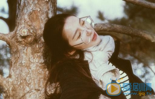 张婕婕制服写真 张婕婕高清写真_张婕婕高清剧照