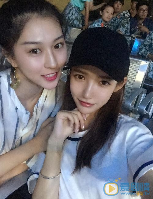 张婕婕与人合照 张婕婕高清写真_张婕婕高清剧照