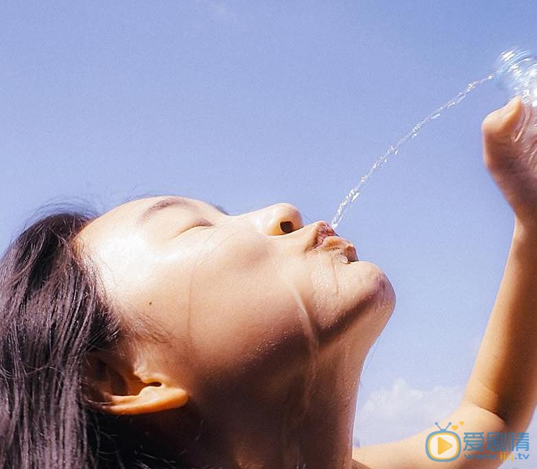 周依然早期写真 周依然高清写真_周依然高清剧照