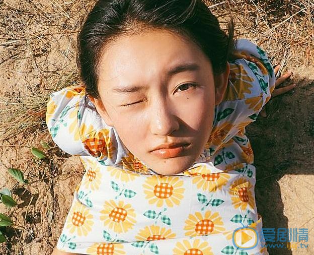 周依然早期写真 周依然高清写真_周依然高清剧照
