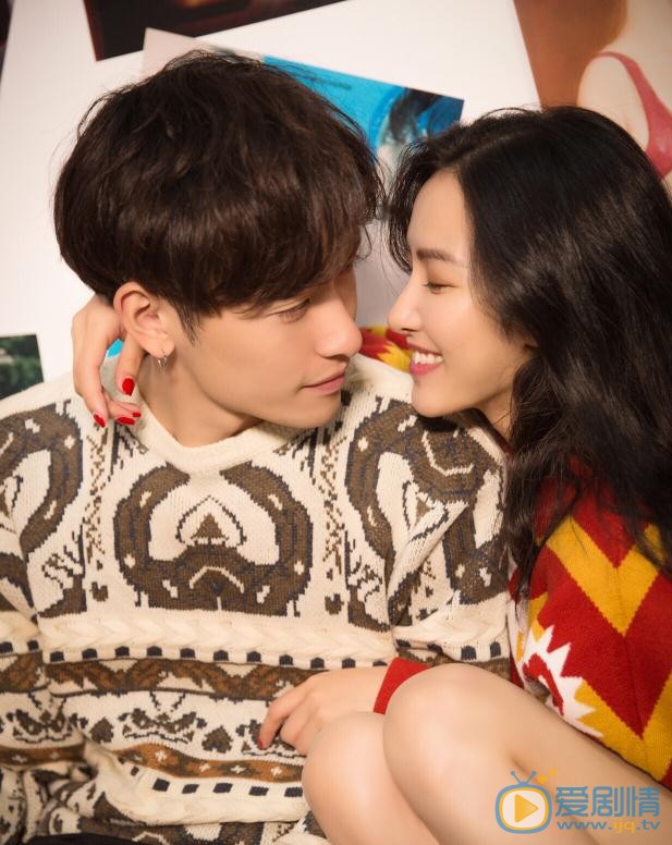 张婕婕情侣写真 张婕婕高清写真_张婕婕高清剧照