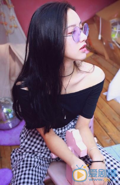 张婕婕小性感写真 张婕婕高清写真_张婕婕高清剧照