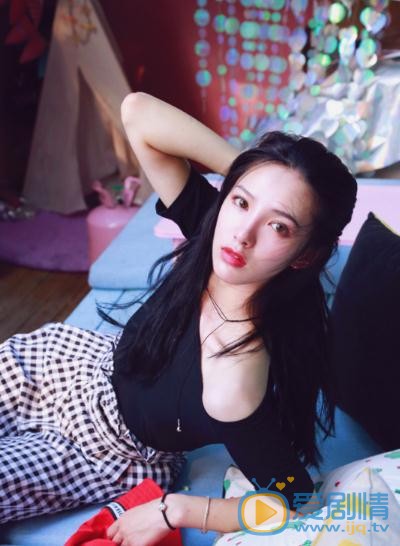 张婕婕小性感写真 张婕婕高清写真_张婕婕高清剧照