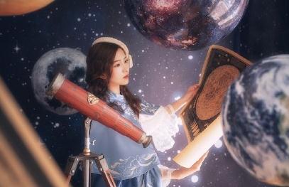张婕婕星球写真 张婕婕高清写真_张婕婕高清剧照