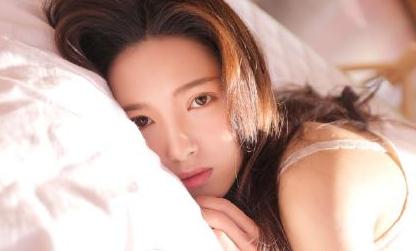 张婕婕小性感写真 张婕婕高清写真_张婕婕高清剧照