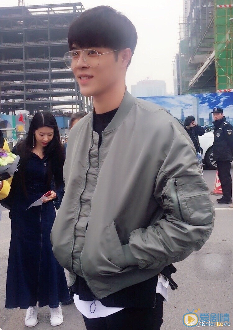 王艺龙帅气写真 王艺龙高清写真_王艺龙高清剧照