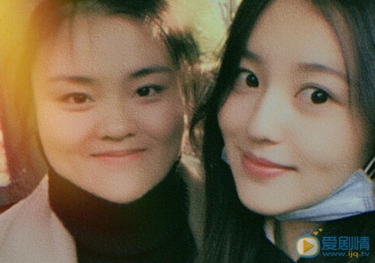 张天韵与人合照 张天韵高清写真_张天韵高清剧照