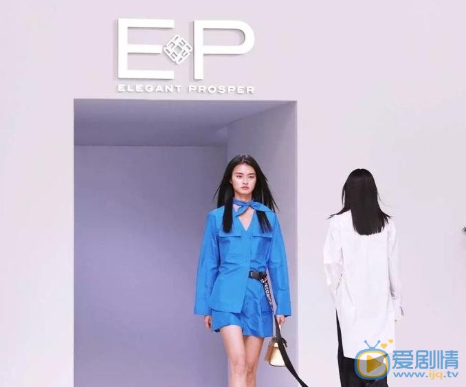 杨斯莹T台照 杨斯莹高清写真_杨斯莹高清剧照