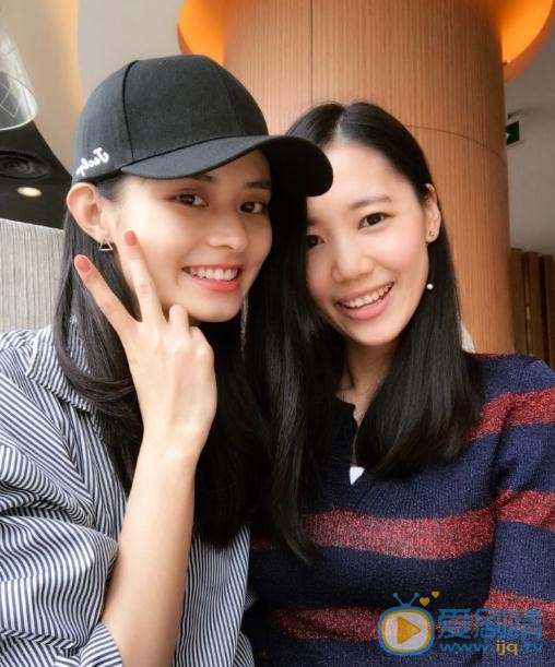 杨斯莹与人合照 杨斯莹高清写真_杨斯莹高清剧照
