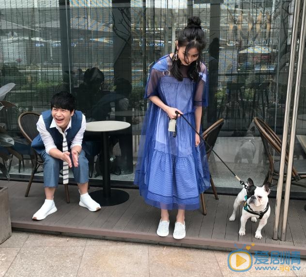 杨斯莹与人合照 杨斯莹高清写真_杨斯莹高清剧照