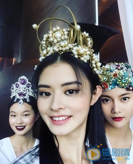 杨斯莹与人合照 杨斯莹高清写真_杨斯莹高清剧照