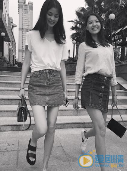 杨斯莹与人合照 杨斯莹高清写真_杨斯莹高清剧照