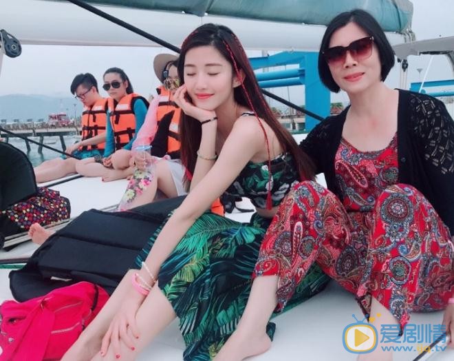 予辰与人合照 予辰高清写真_予辰高清剧照