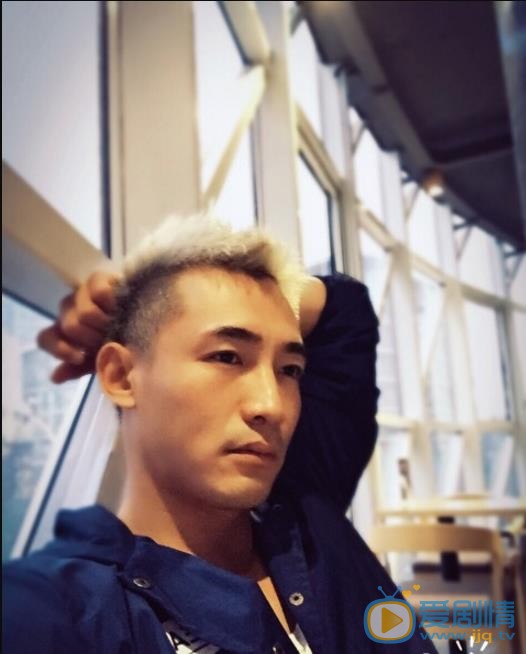 言杰生活照 言杰高清写真_言杰高清剧照